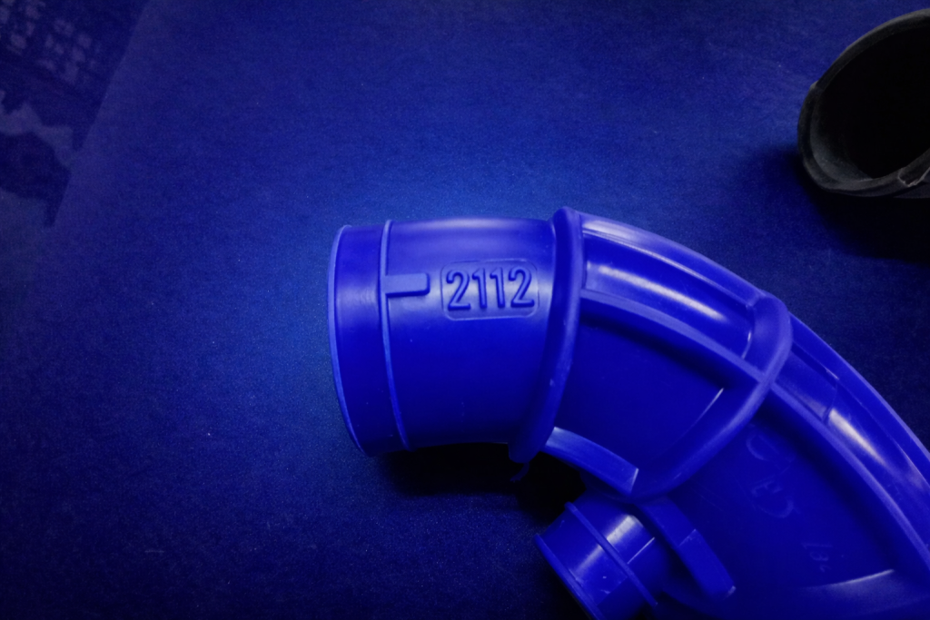 20251225_1057_Удаление бликов_remix_01kda4q6csey3b5vcdqx7csaqk.png