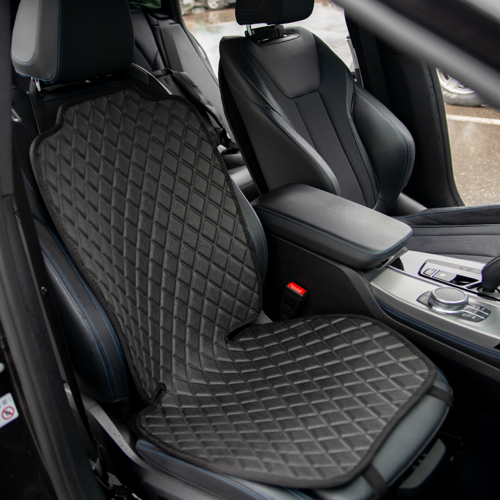 Защитные накидки на автомобильные сидения из материала EVA кожа не пропускают воду, защищают обивку от пыли и грязи, легко устанавливаются и чистятся.