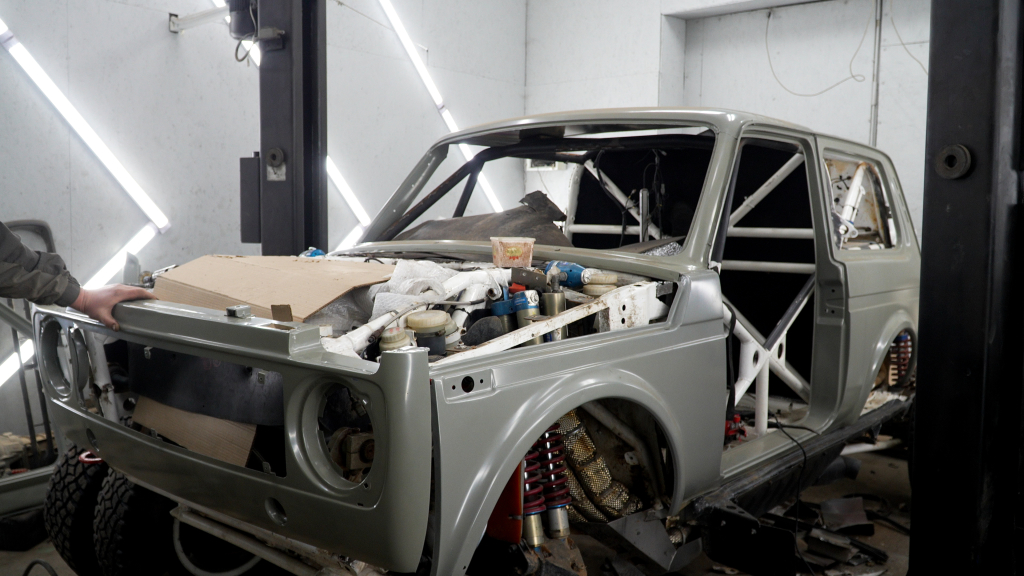 C9896.00_06_01_19.Still024 (1).jpg